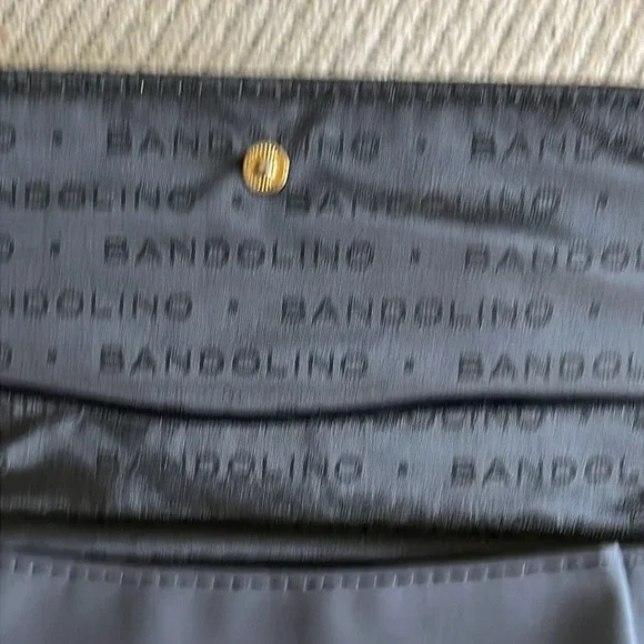 Bandolino chain link wristlet tri fold pink wallet - Picture 7 of 11